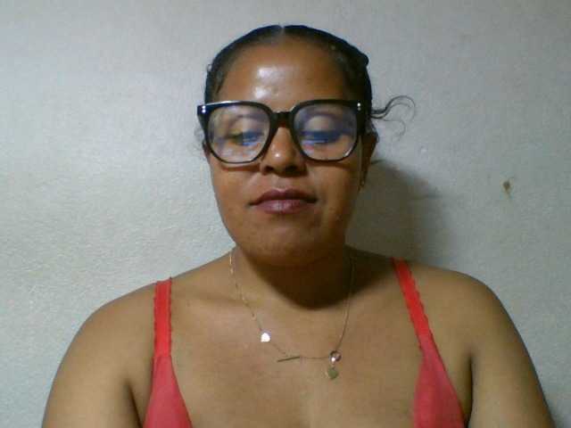 Barbie12 live cam on BongaCams