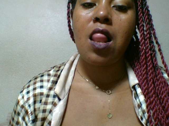 Barbie12 live cam on BongaCams