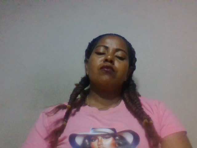 Barbie12 live cam on BongaCams