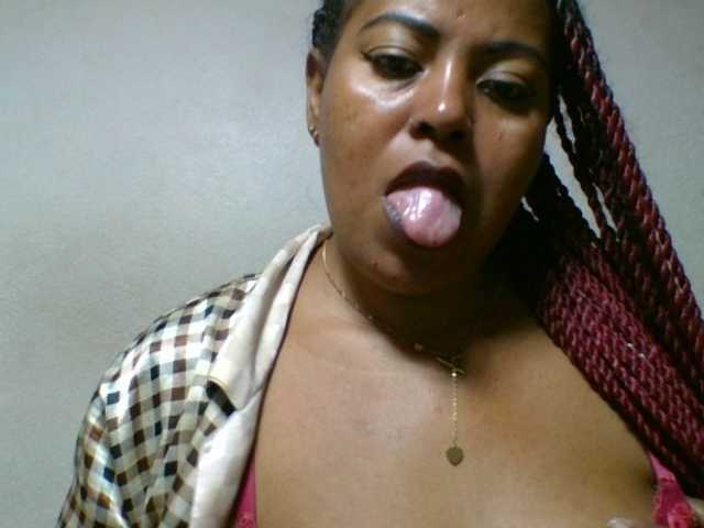 Barbie12 live cam on BongaCams