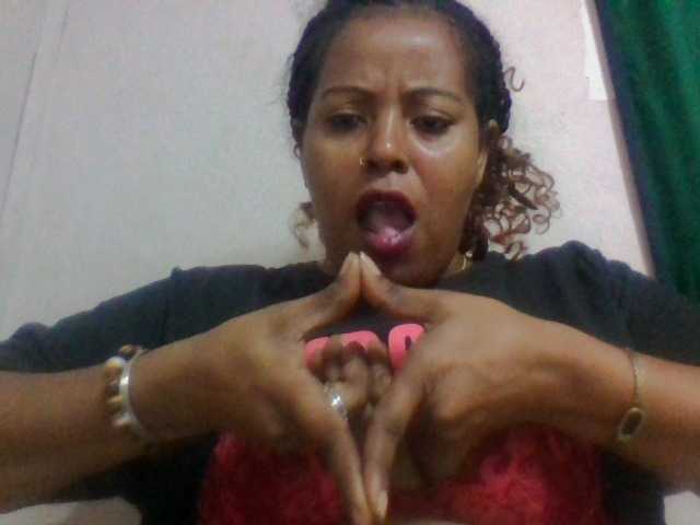 Barbie12 live cam on BongaCams