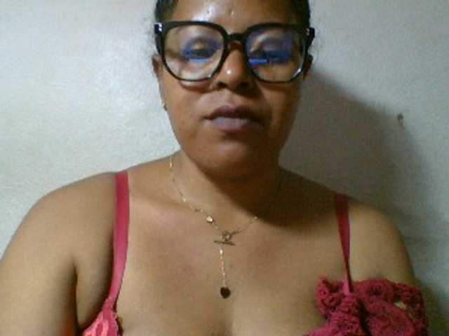 Barbie12 live cam on BongaCams