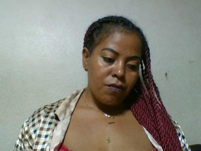 Barbie12 live cam on BongaCams