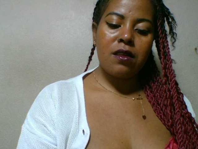 Barbie12 live cam on BongaCams