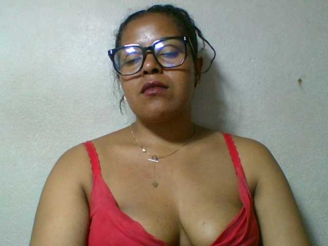 Barbie12 live cam on BongaCams
