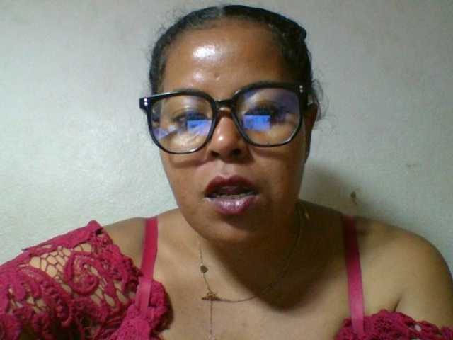 Barbie12 live cam on BongaCams