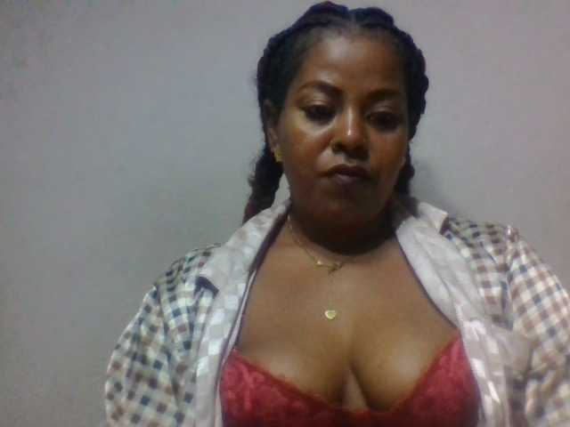Barbie12 live cam on BongaCams
