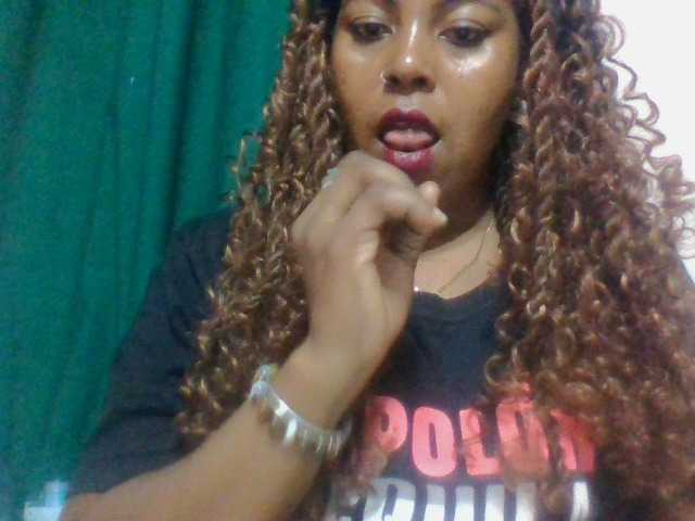 Barbie12 live cam on BongaCams