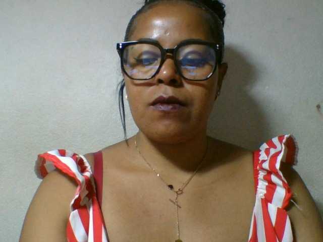 Barbie12 live cam on BongaCams