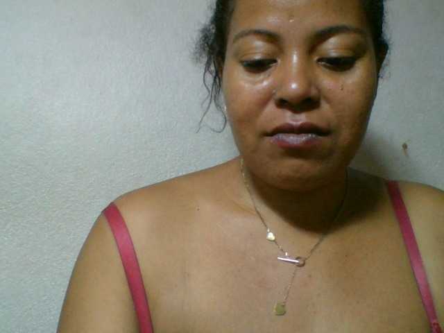 Barbie12 live cam on BongaCams