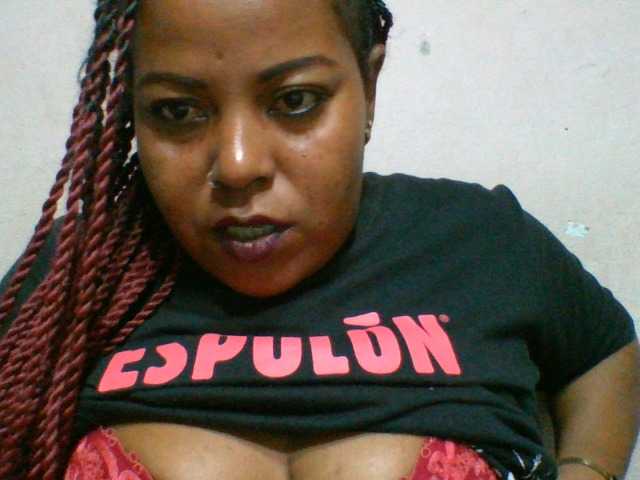Barbie12 live cam on BongaCams