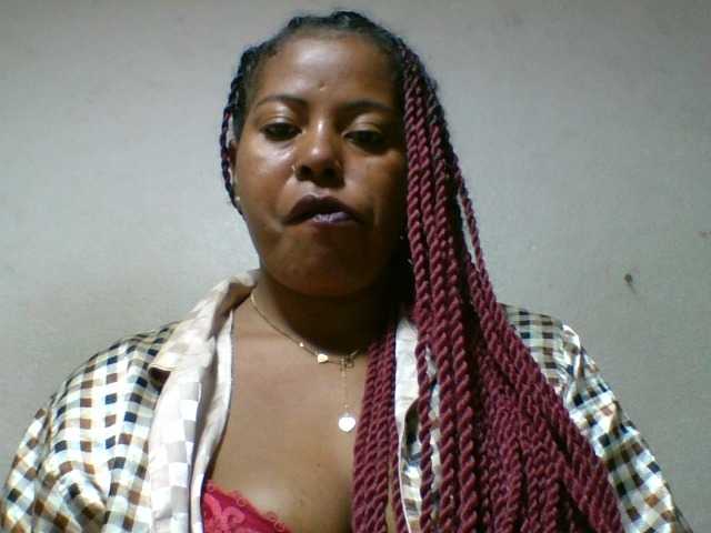Barbie12 live cam on BongaCams