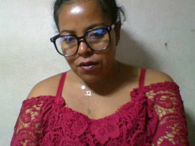 Barbie12 live cam on BongaCams