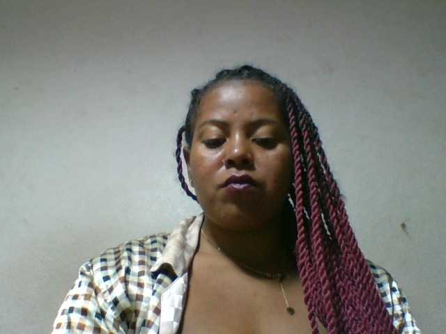 Barbie12 live cam on BongaCams