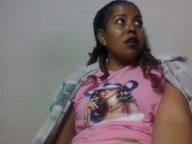 Barbie12 live cam on BongaCams