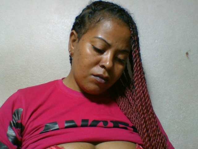 Barbie12 live cam on BongaCams
