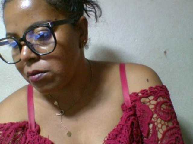 Barbie12 live cam on BongaCams