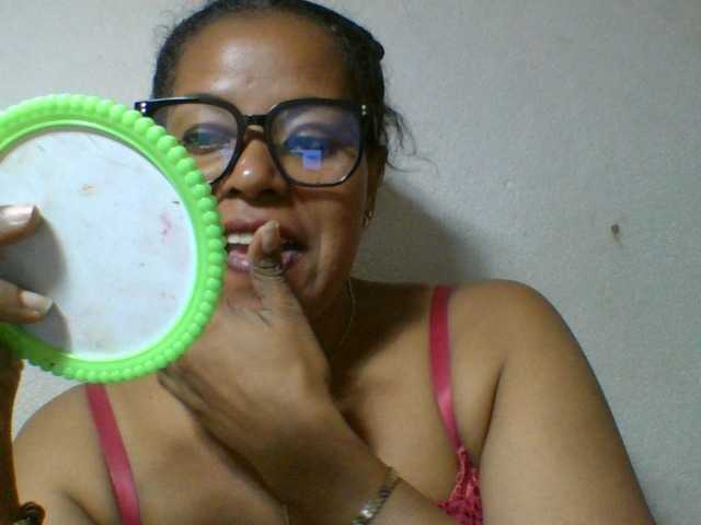 Barbie12 live cam on BongaCams