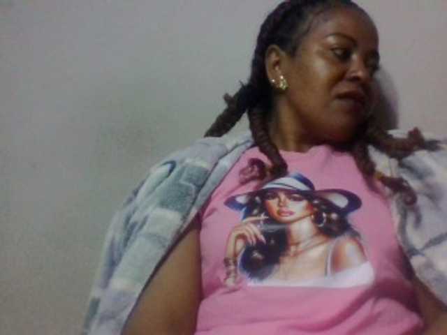 Barbie12 live cam on BongaCams