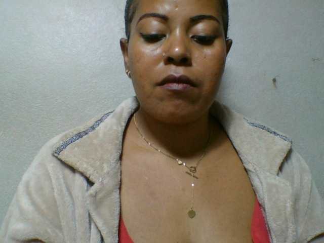 Barbie12 live cam on BongaCams