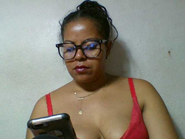 Barbie12 live cam on BongaCams