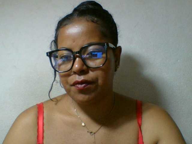 Barbie12 live cam on BongaCams