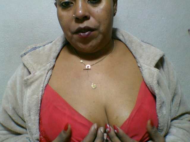 Barbie12 live cam on BongaCams