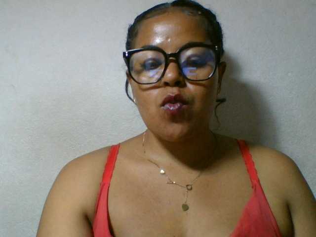 Barbie12 live cam on BongaCams