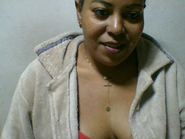 Barbie12 live cam on BongaCams