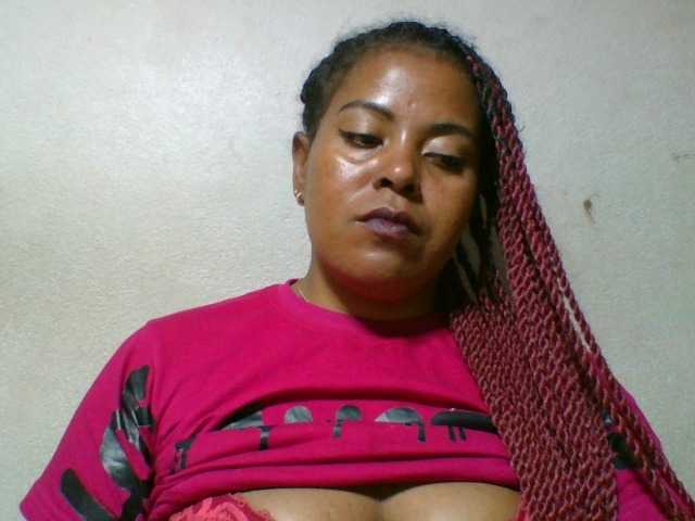 Barbie12 live cam on BongaCams