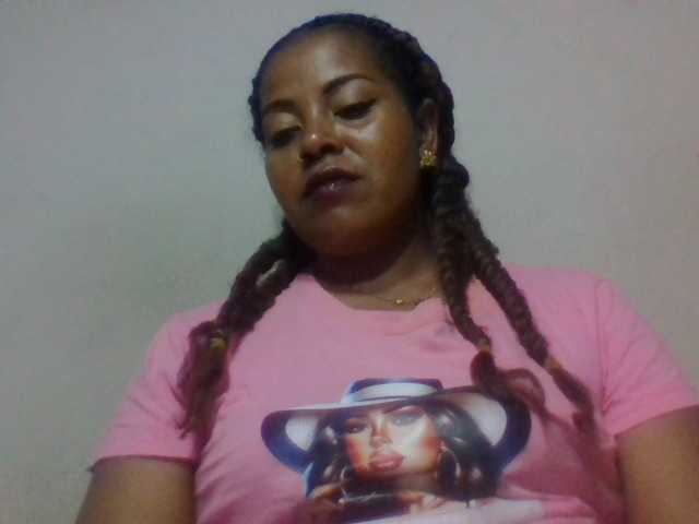 Barbie12 live cam on BongaCams