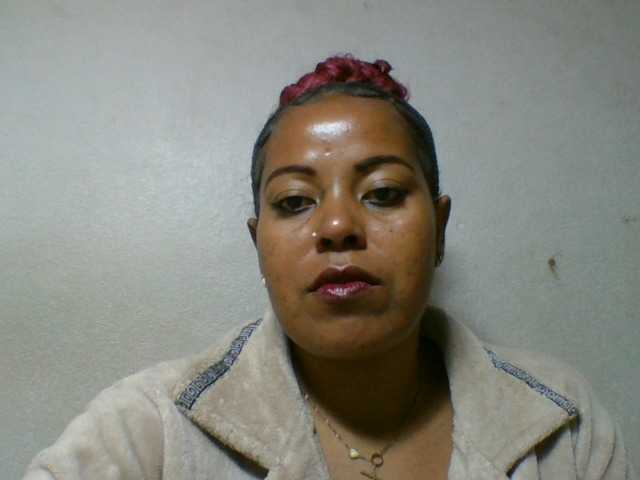 Barbie12 live cam on BongaCams