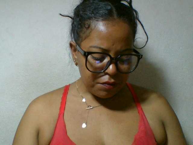 Barbie12 live cam on BongaCams