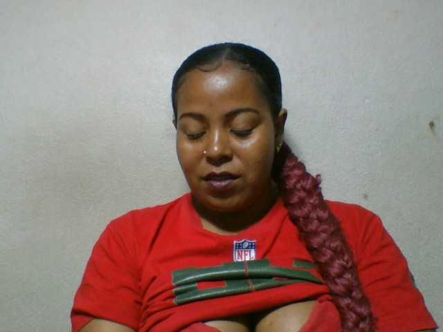 Barbie12 live cam on BongaCams