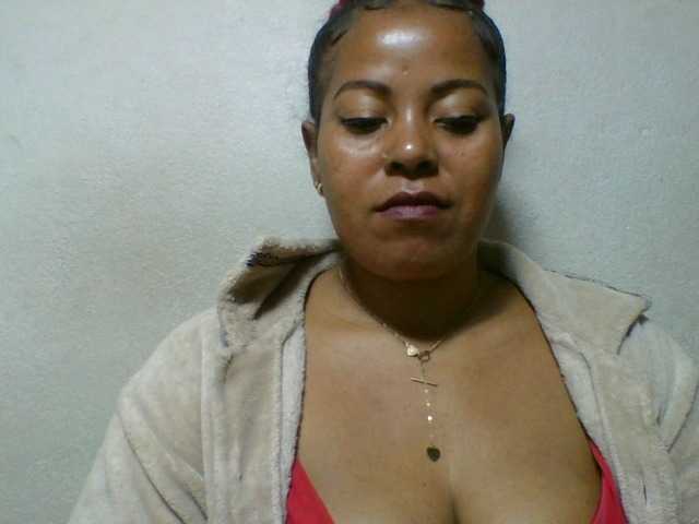 Barbie12 live cam on BongaCams