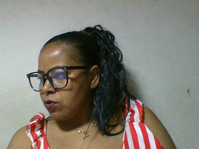 Barbie12 live cam on BongaCams