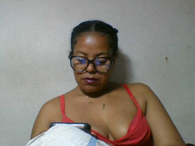 Barbie12, en vivo ahora en BongaCams