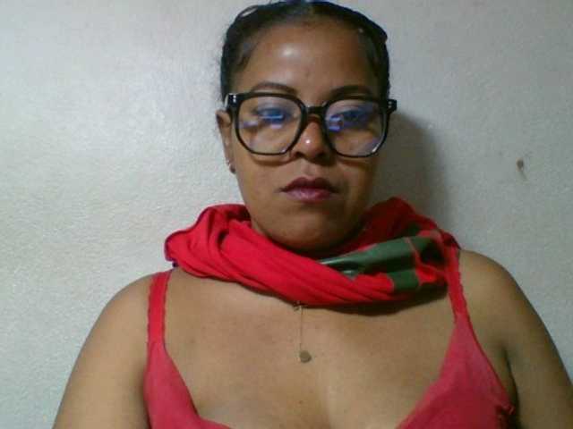 Barbie12 live cam on BongaCams