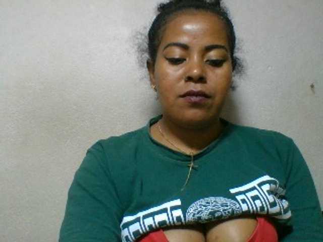Barbie12 live cam on BongaCams