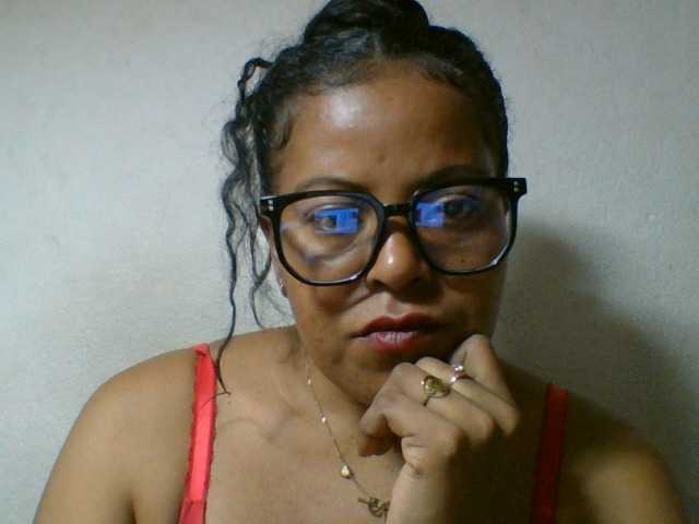 Barbie12 live cam on BongaCams