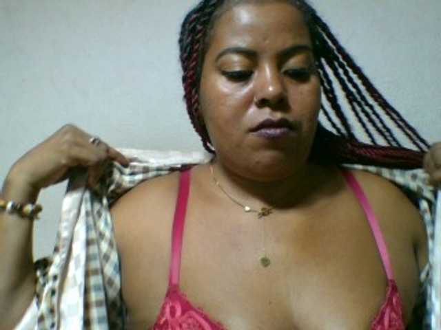 Barbie12 live cam on BongaCams