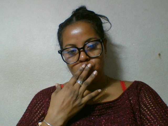 Barbie12 live cam on BongaCams