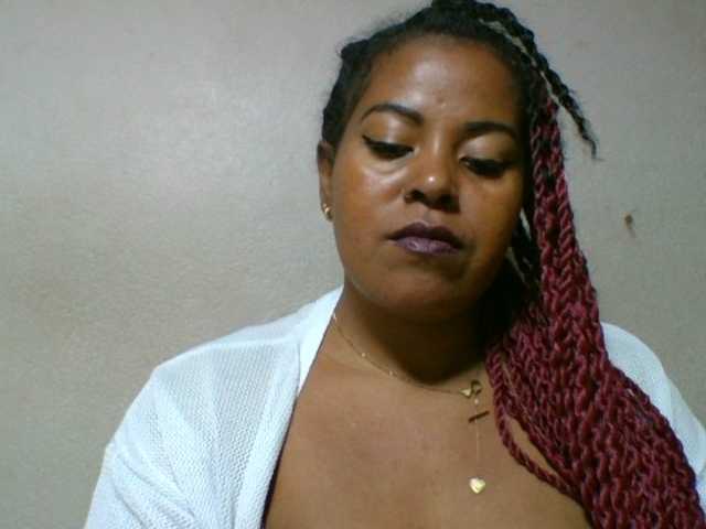 Barbie12 live cam on BongaCams