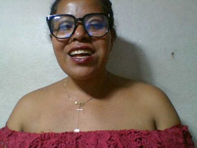 Barbie12 live cam on BongaCams