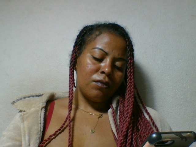 Barbie12 live cam on BongaCams