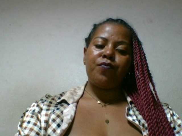 Barbie12 live cam on BongaCams