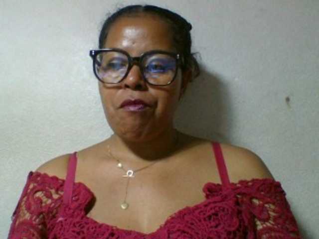 Barbie12 live cam on BongaCams
