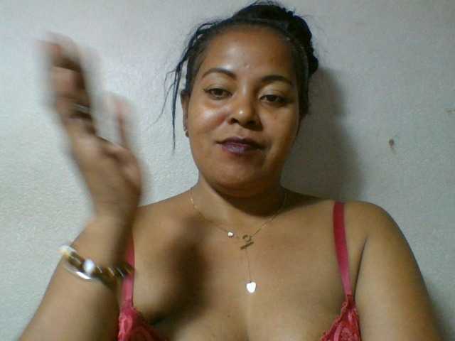 Barbie12 live cam on BongaCams