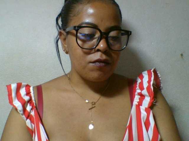 Barbie12 live cam on BongaCams