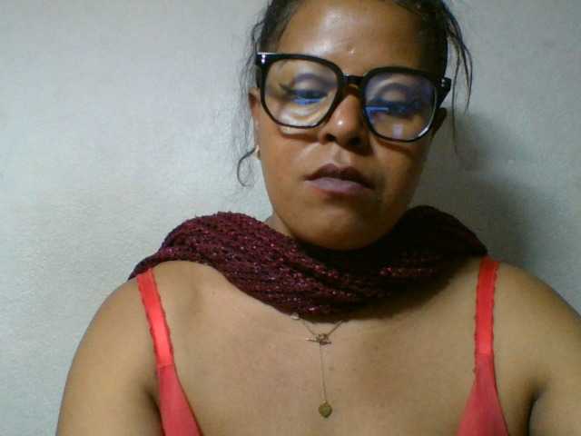 Barbie12 live cam on BongaCams